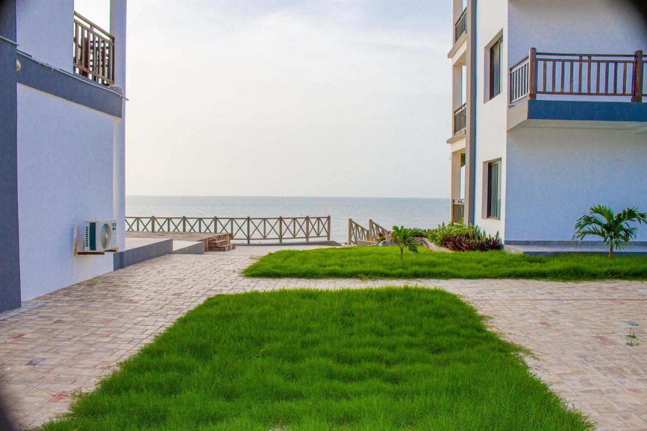 Majula Boutique Hotel Serrekunda Exterior foto