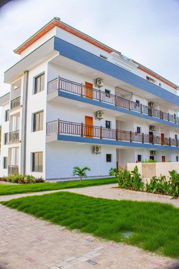Majula Boutique Hotel Serrekunda Exterior foto