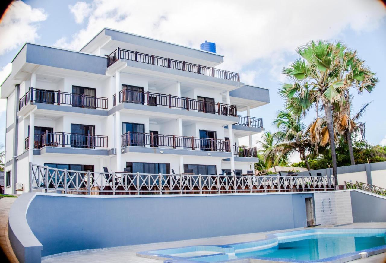 Majula Boutique Hotel Serrekunda Exterior foto