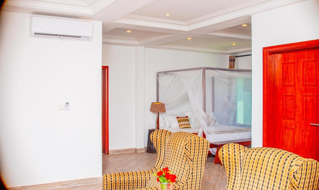 Majula Boutique Hotel Serrekunda Exterior foto