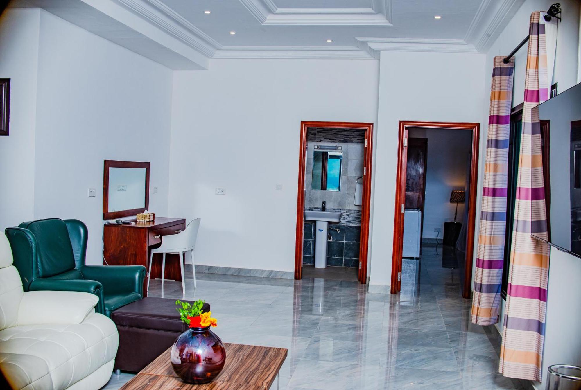 Majula Boutique Hotel Serrekunda Exterior foto